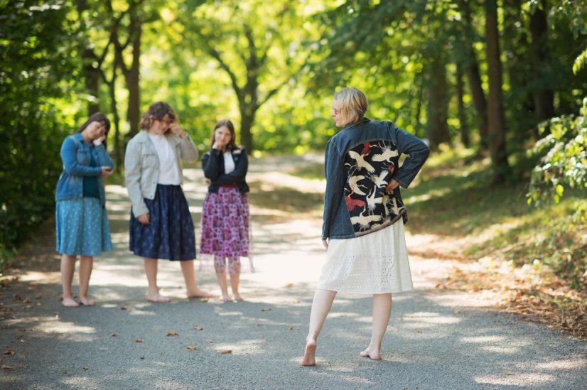 Džínová bunda s volavkami