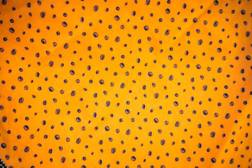 Oranžová s puntíky - Velikost: M